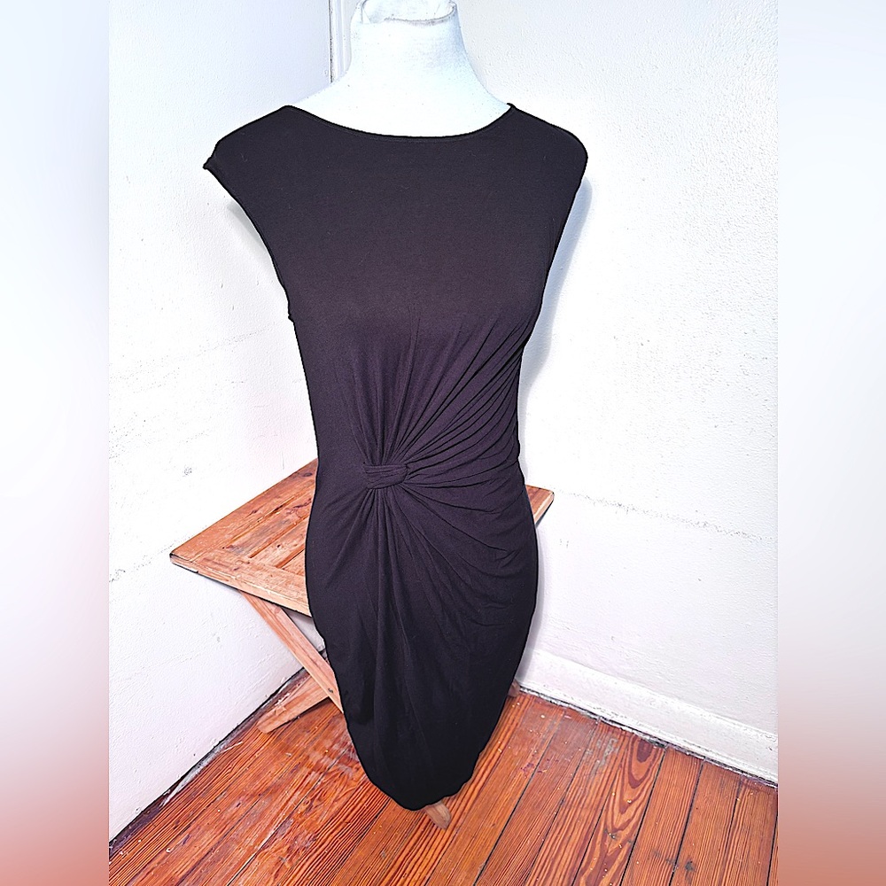 Max Studio Sleevless Twist Front Dress